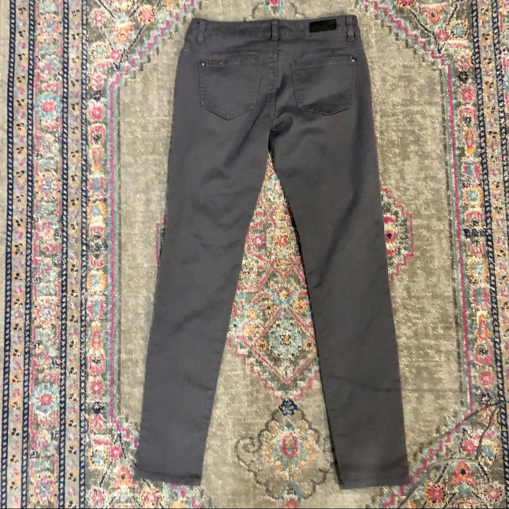 ☀️☀️☀️ 4/$20 Celebrity Pink Dare You Skinny jeans! - Picture 3 of 8